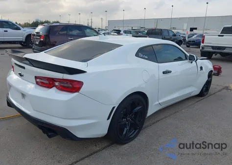 2021 Chevrolet Camaro Rwd Lt1 z USA, uszkodzony, nr VIN 1G1FF1R70M0136013